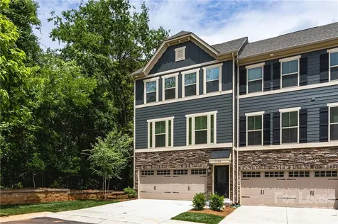 1736 Town Oak Lane Charlotte NC 28205