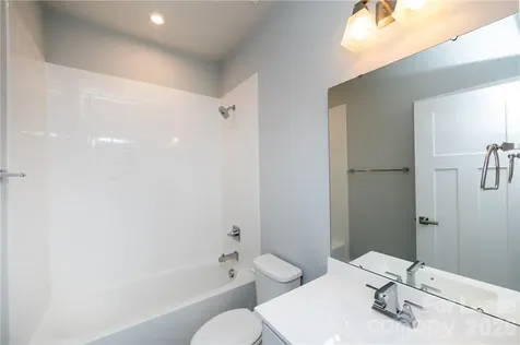 1736 Town Oak Lane Charlotte NC 28205