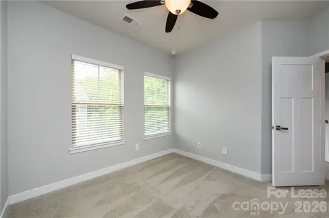 1736 Town Oak Lane Charlotte NC 28205