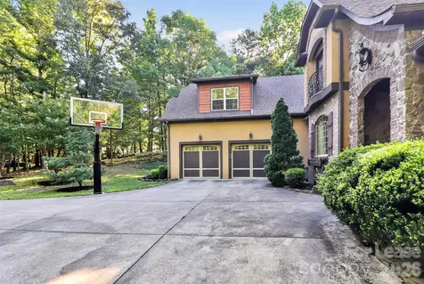 6031 Greystone Drive Matthews NC 28104