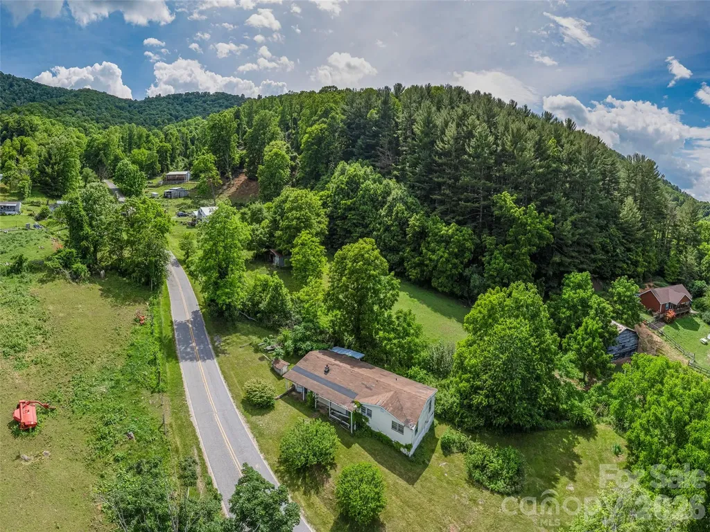 5622 Dutch Cove Road Canton NC 28716