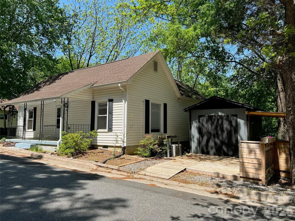 346 Nesbit Avenue Mooresville NC 28115