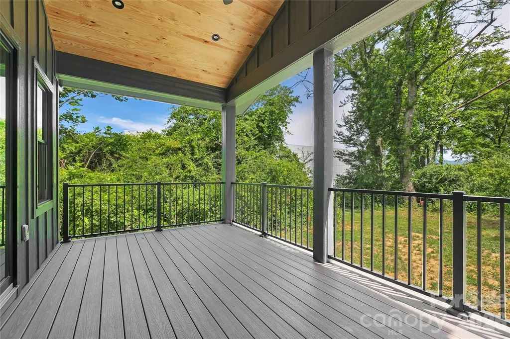 123 Welcome Street Brevard NC 28712