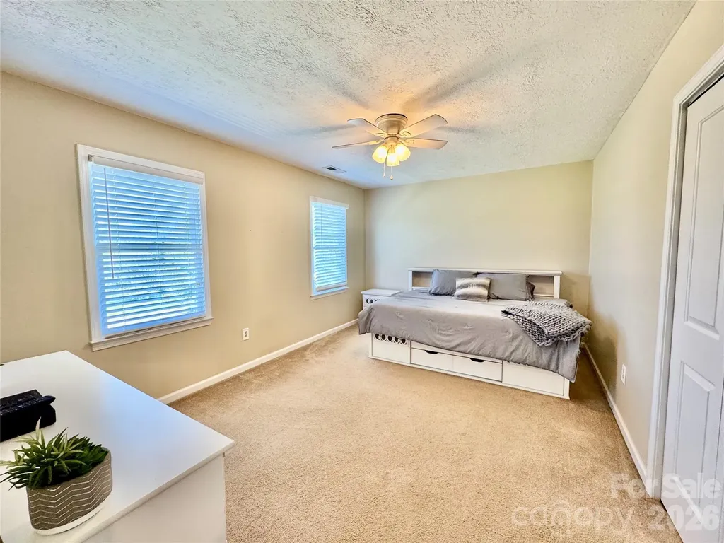 1688 Buffett Circle Hickory NC 28602