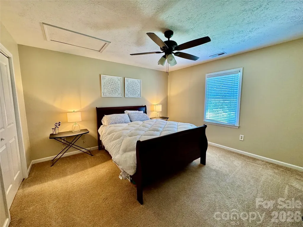 1688 Buffett Circle Hickory NC 28602
