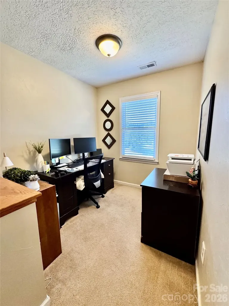 1688 Buffett Circle Hickory NC 28602