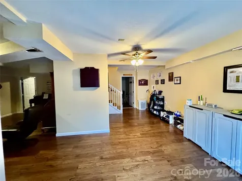 1688 Buffett Circle Hickory NC 28602