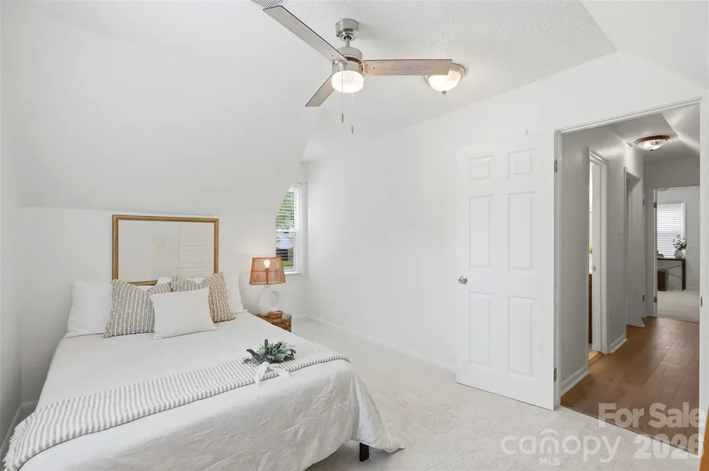 9418 Split Rail Lane Charlotte NC 28227