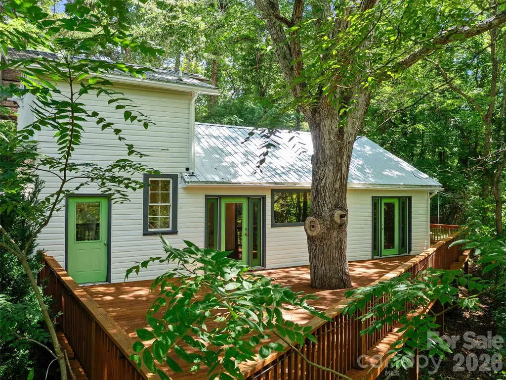 1896 State Hwy 80 S Burnsville NC 28714