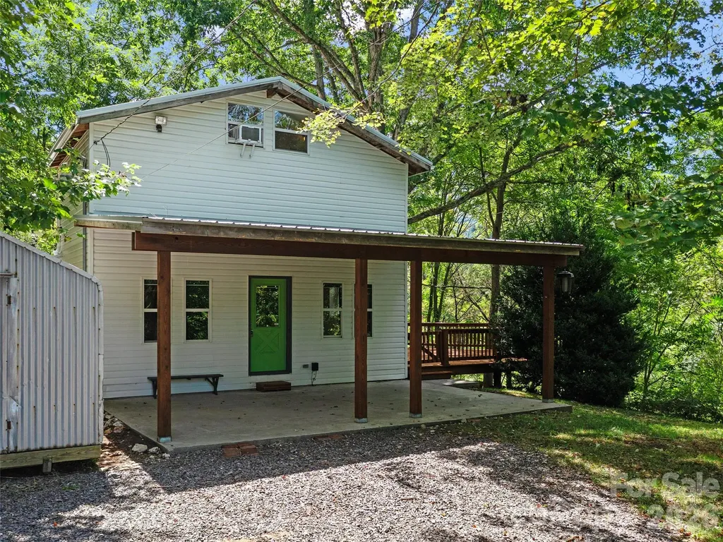 1896 State Hwy 80 S Burnsville NC 28714