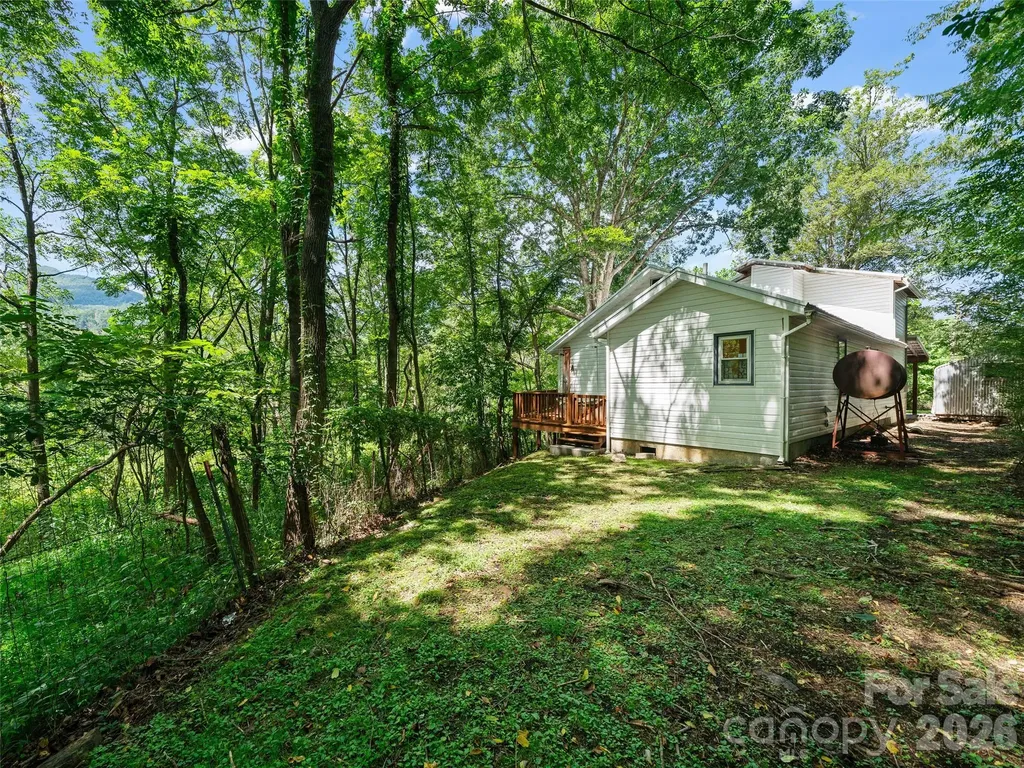 1896 State Hwy 80 S Burnsville NC 28714