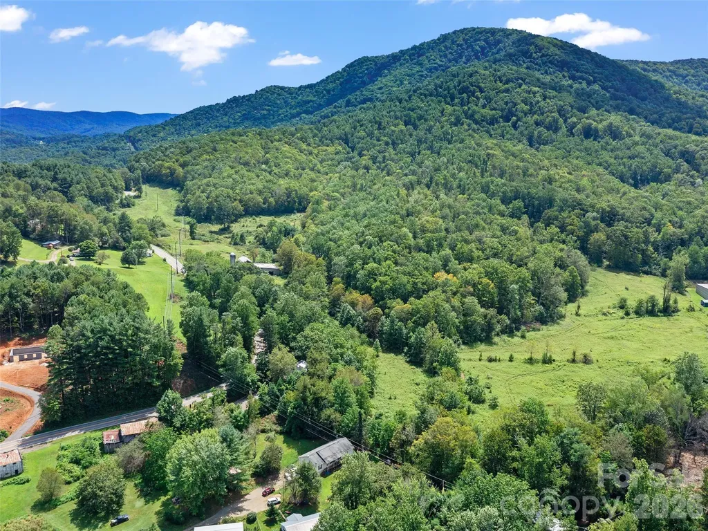 1896 State Hwy 80 S Burnsville NC 28714