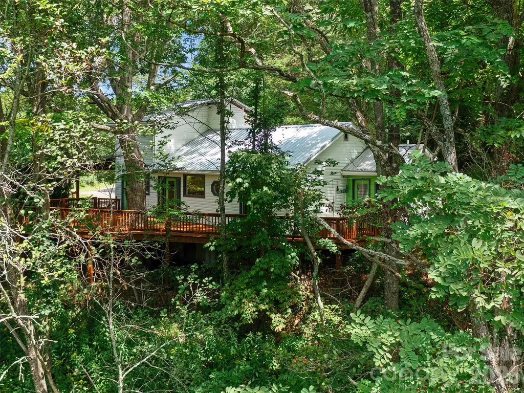 1896 State Hwy 80 S Burnsville NC 28714