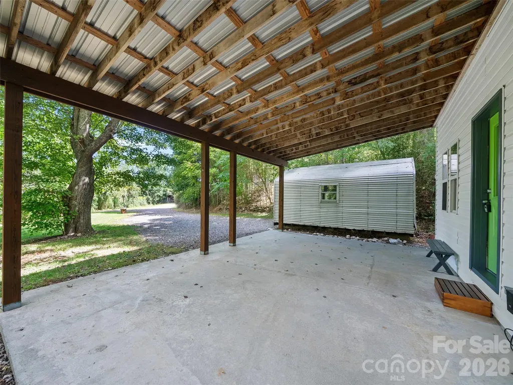 1896 State Hwy 80 S Burnsville NC 28714