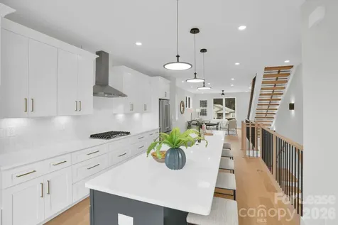 142 Mattoon Street Charlotte NC 28216