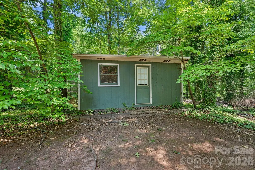2099 Rock Springs Circle Denver NC 28037