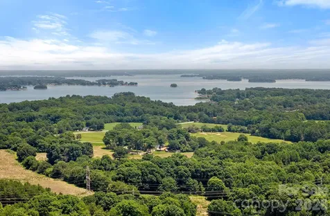 2099 Rock Springs Circle Denver NC 28037