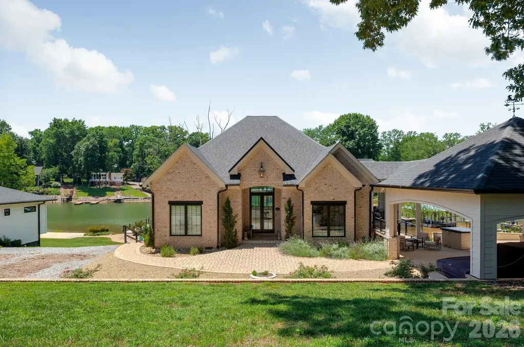 445 Sundown Road Mooresville NC 28117