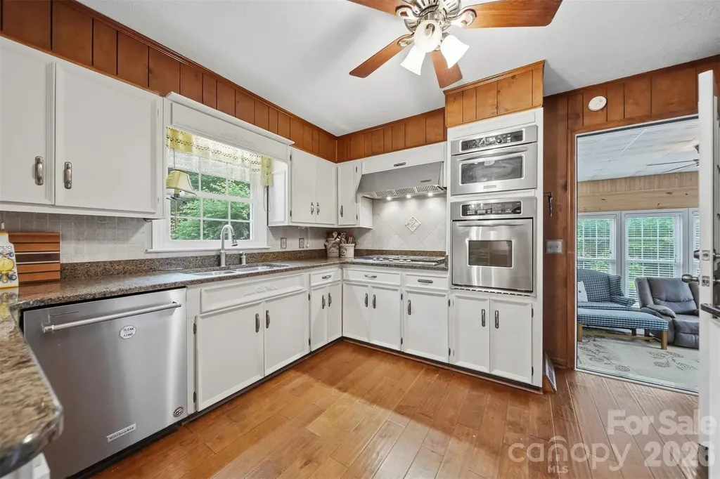 9121 Nc 181 Highway Newland NC 28657