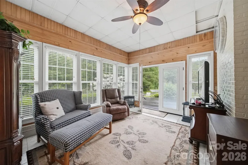 9121 Nc 181 Highway Newland NC 28657