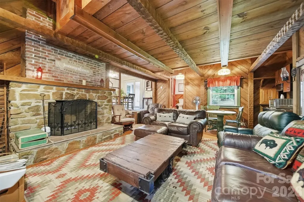 9121 Nc 181 Highway Newland NC 28657