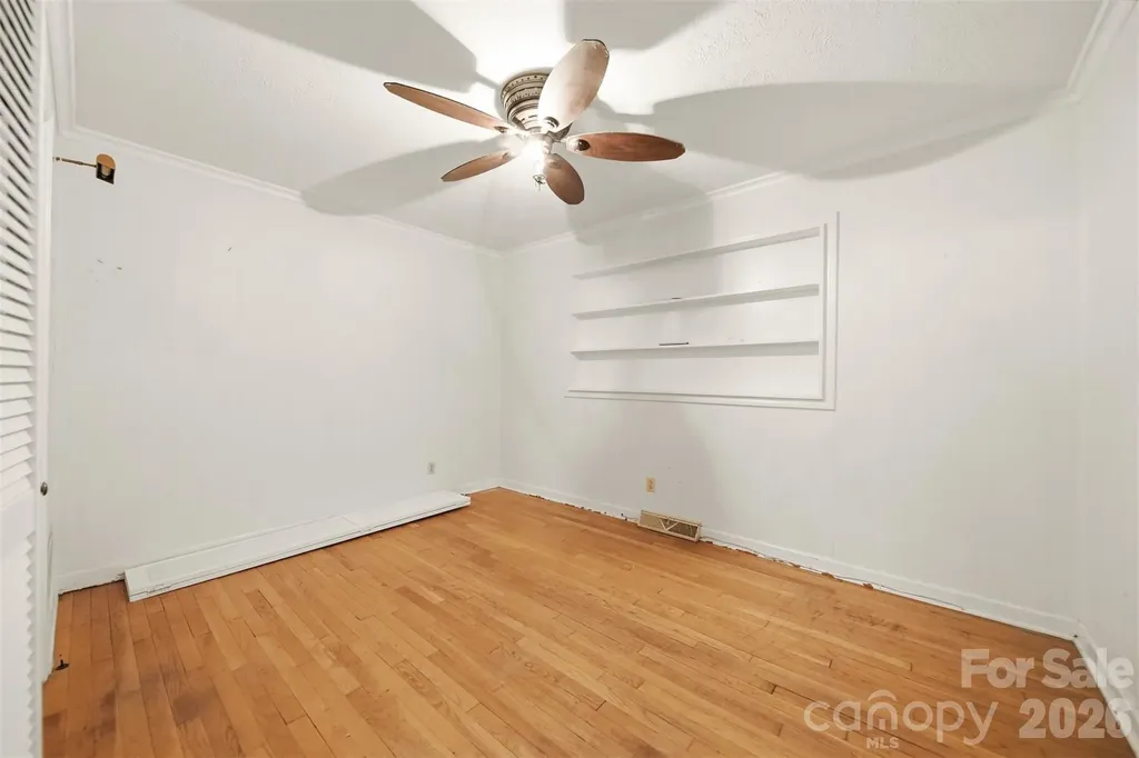 9121 Nc 181 Highway Newland NC 28657