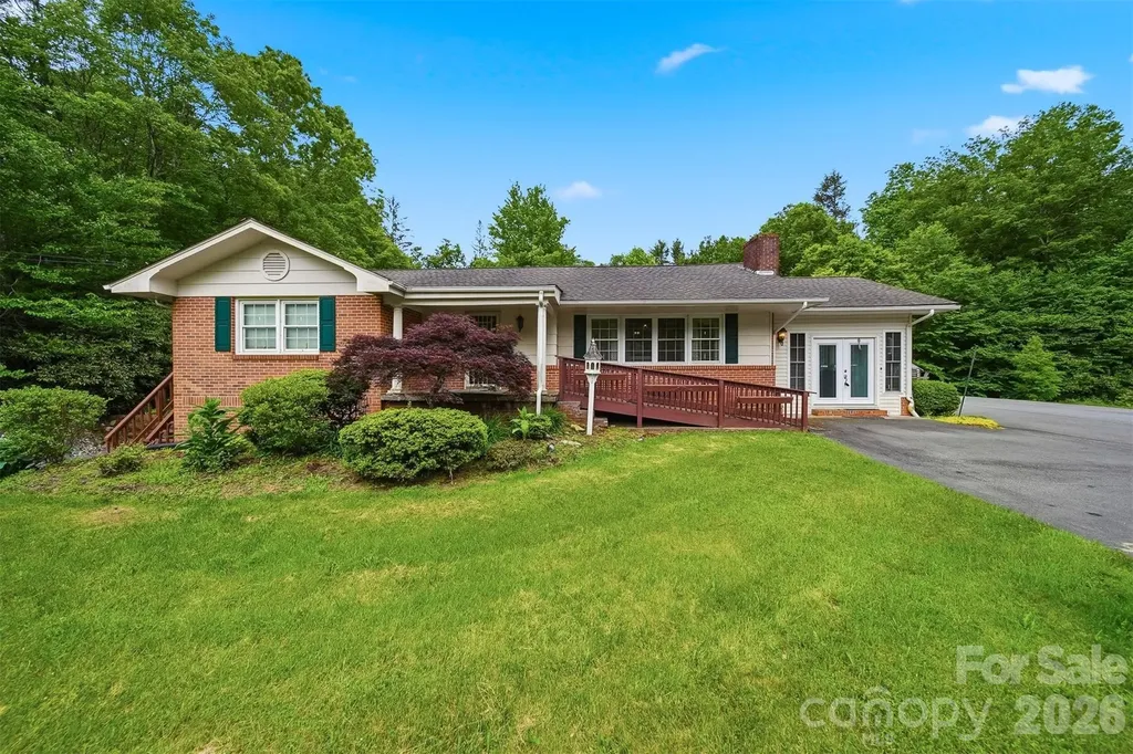 9121 Nc 181 Highway Newland NC 28657