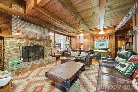 9121 Nc 181 Highway Newland NC 28657