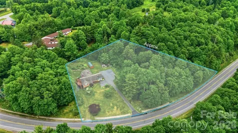 9121 Nc 181 Highway Newland NC 28657
