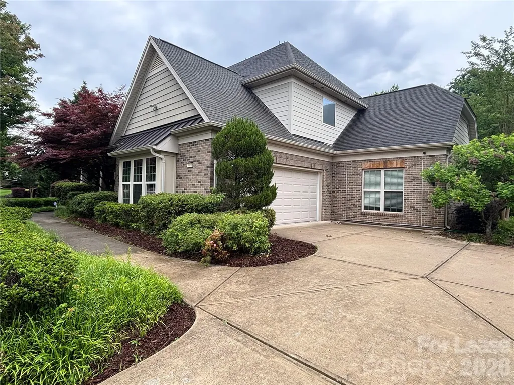 8811 Tamarron Drive Charlotte NC 28277