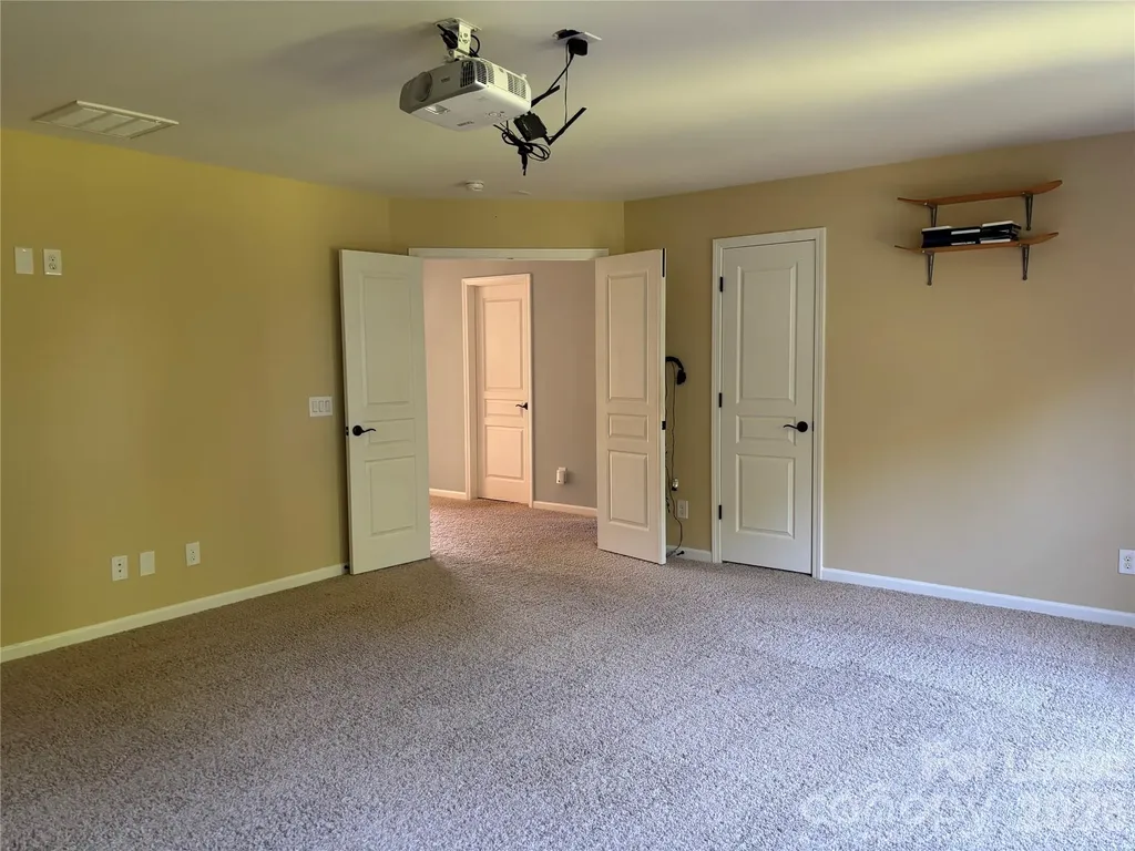 8811 Tamarron Drive Charlotte NC 28277