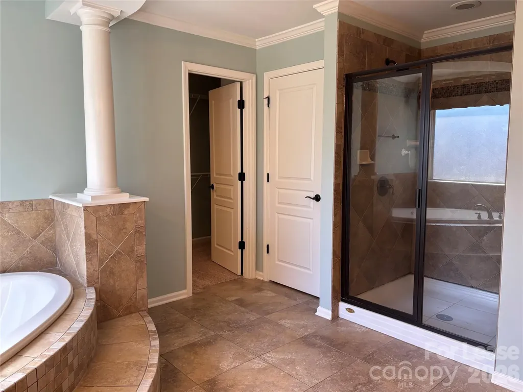 8811 Tamarron Drive Charlotte NC 28277