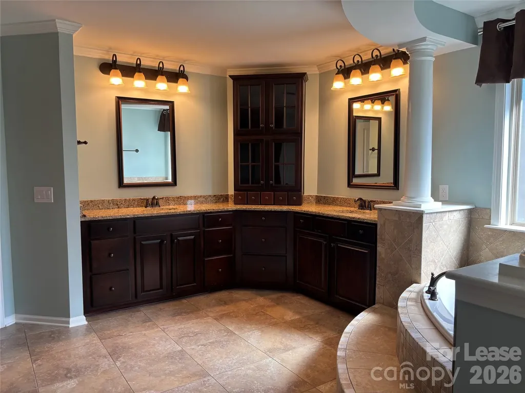 8811 Tamarron Drive Charlotte NC 28277