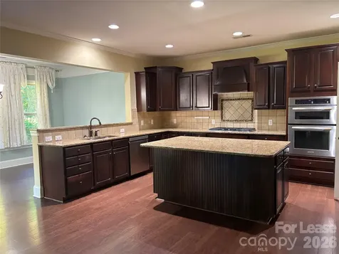 8811 Tamarron Drive Charlotte NC 28277