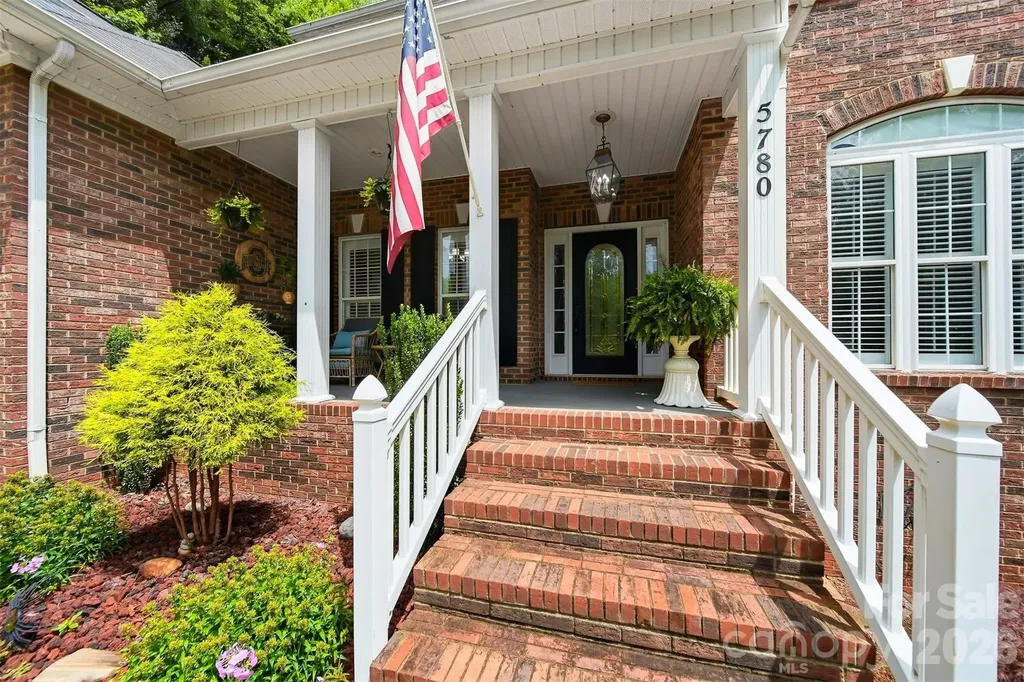 5780 Crown Terrace Hickory NC 28601