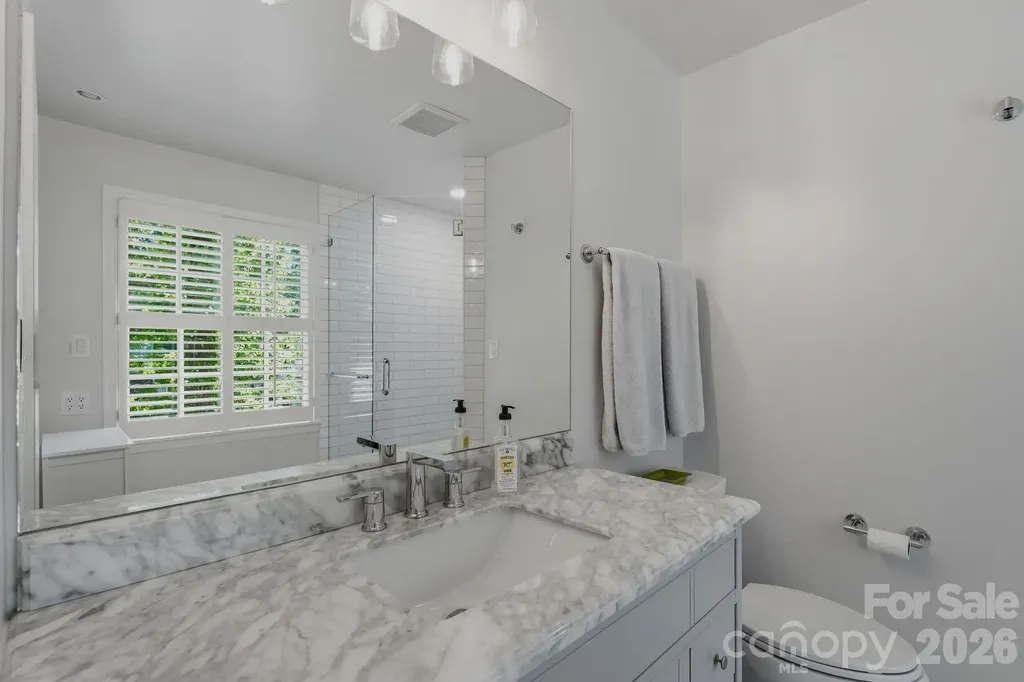 3901 Severn Avenue Charlotte NC 28210