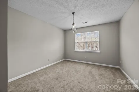 8230 Rudolph Road Charlotte NC 28216
