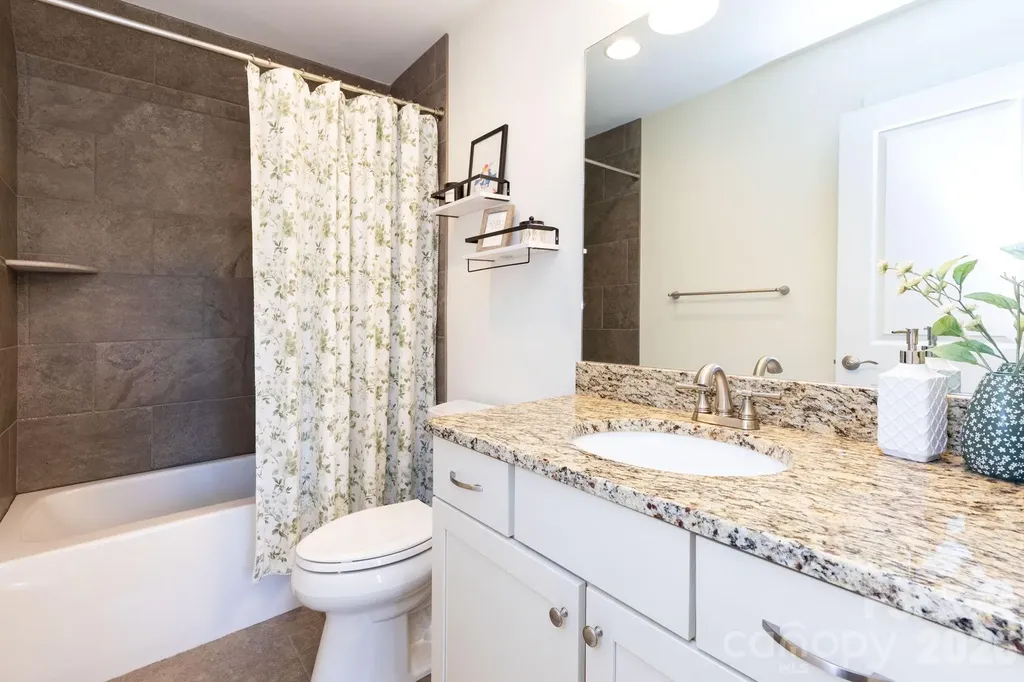 32 Greenwood Fields Drive Asheville NC 28804