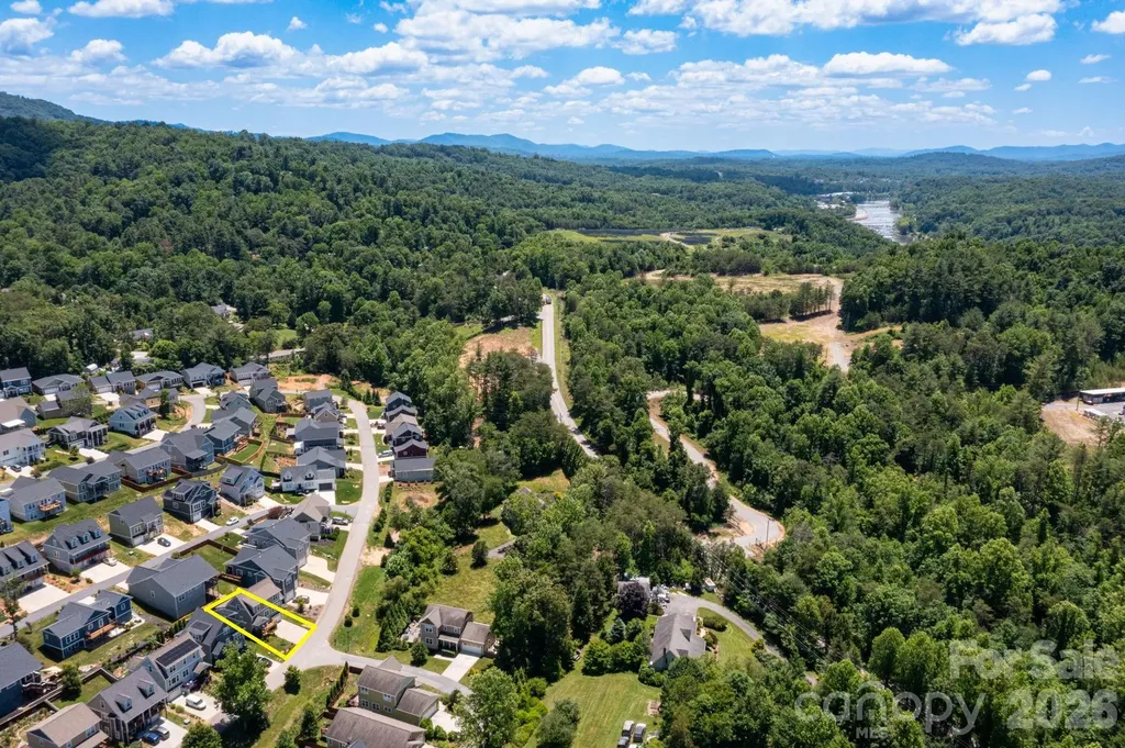 32 Greenwood Fields Drive Asheville NC 28804