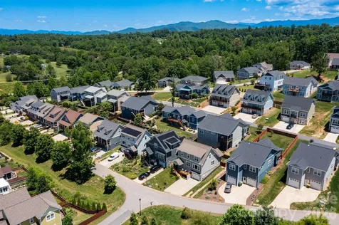 32 Greenwood Fields Drive Asheville NC 28804