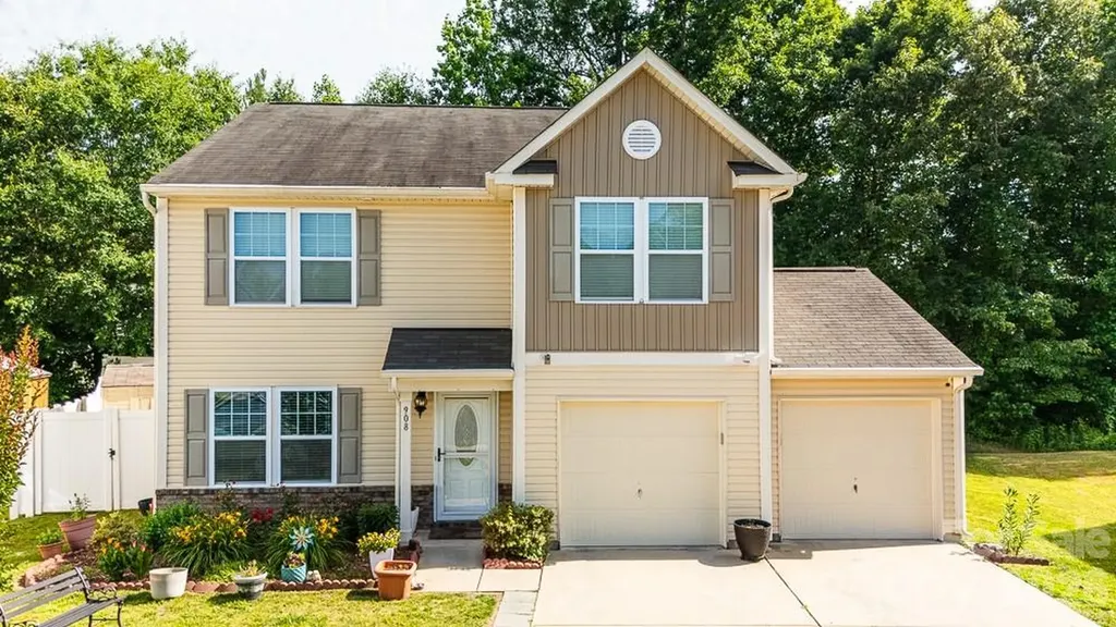 908 Sherman Street Gastonia NC 28052