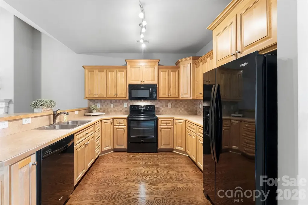 6008 River Garden Court Lowell NC 28098