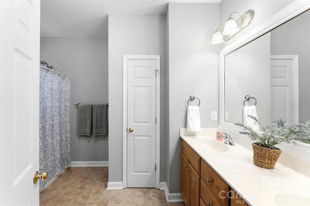 6008 River Garden Court Lowell NC 28098