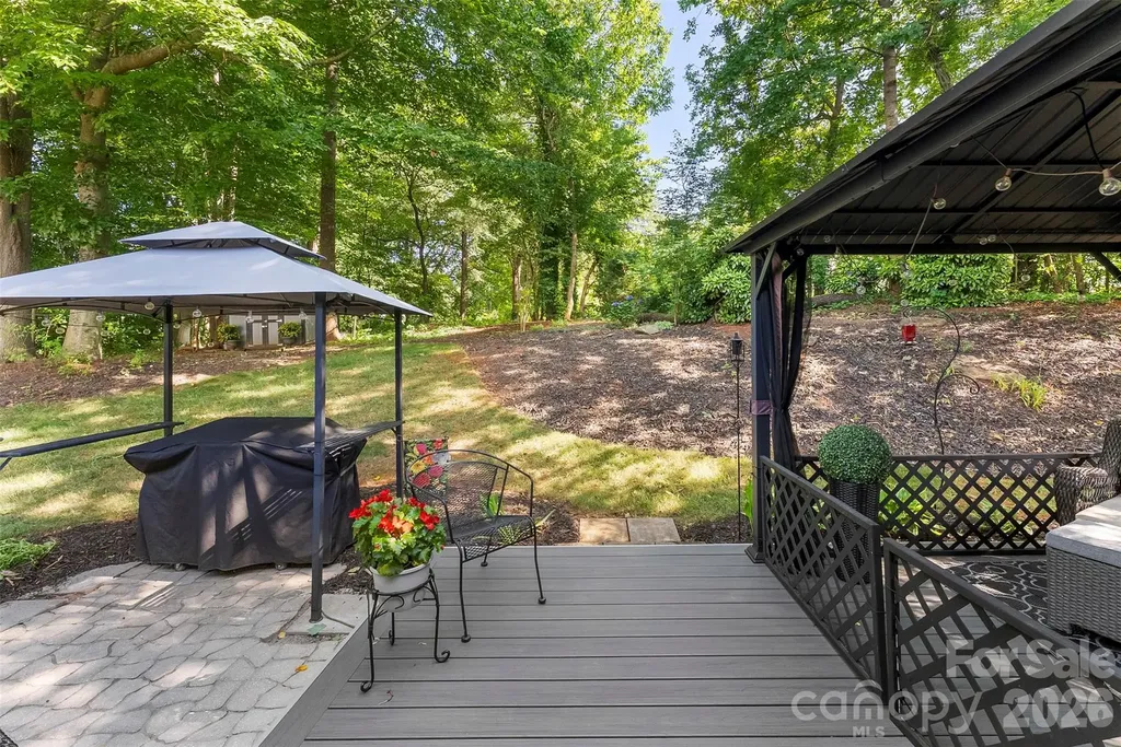6008 River Garden Court Lowell NC 28098