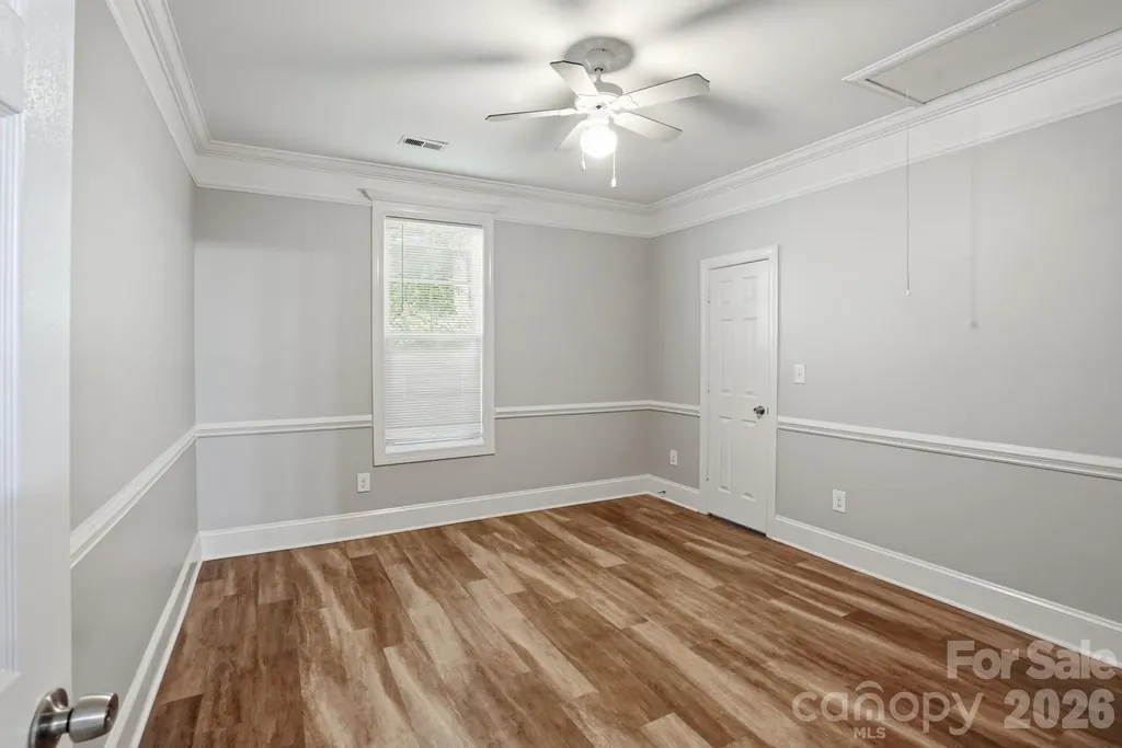 411 W Sullivan Street Gastonia NC 28052
