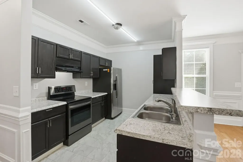 411 W Sullivan Street Gastonia NC 28052