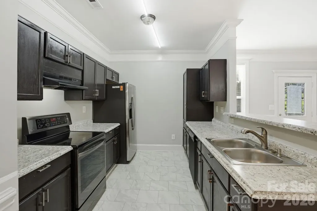 411 W Sullivan Street Gastonia NC 28052
