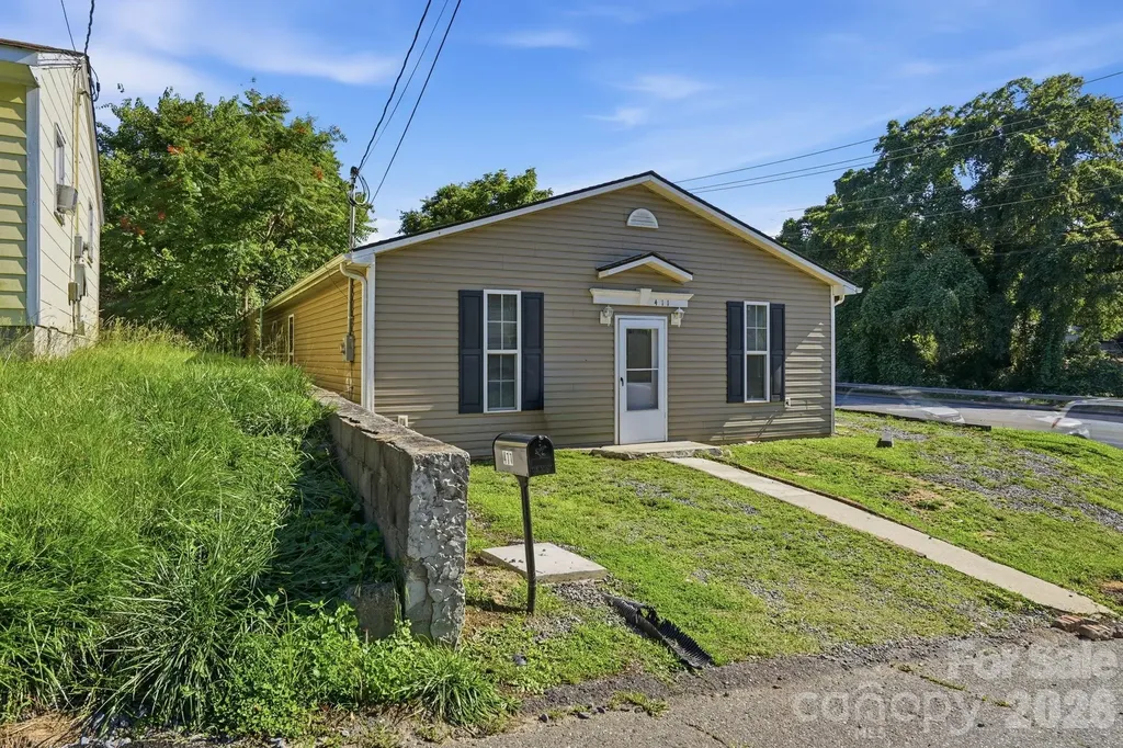 411 W Sullivan Street Gastonia NC 28052