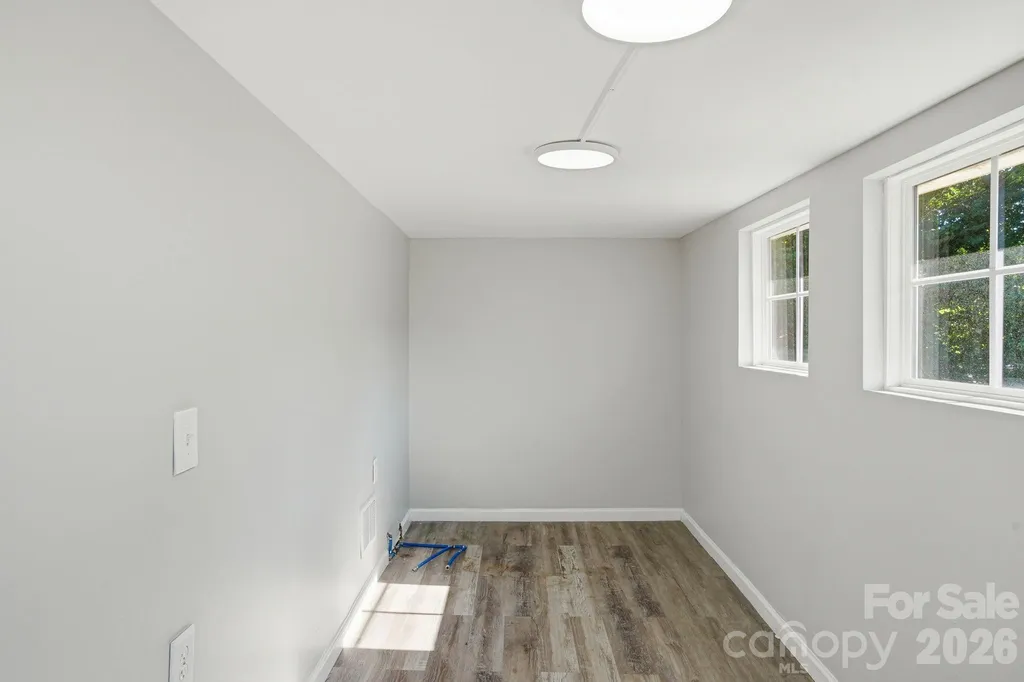 411 W Sullivan Street Gastonia NC 28052