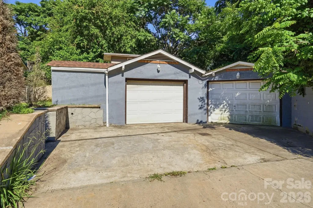 411 W Sullivan Street Gastonia NC 28052